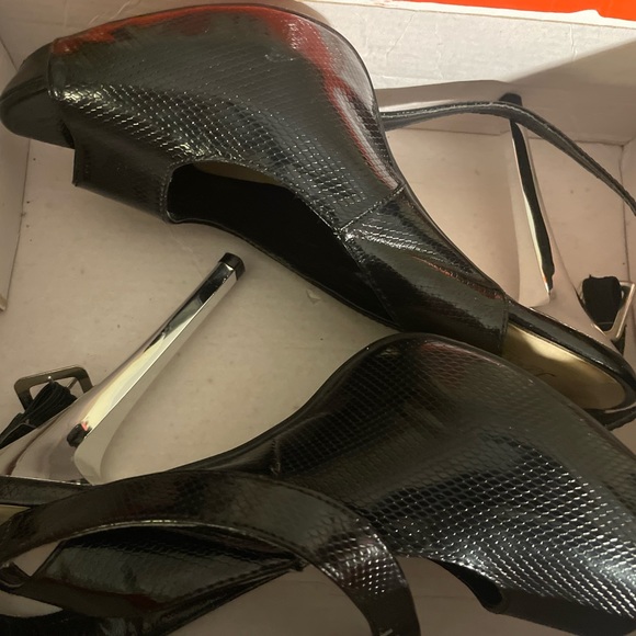 Size 7 Fredricks of Hollywood sexy heels - Picture 2 of 6